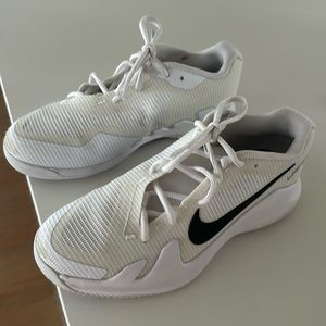 NIKE Vapor tennis shoe
